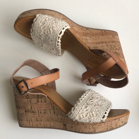 American Eagle Outfitters Shoes - American Eagle Size 8 Sandal Wedges
